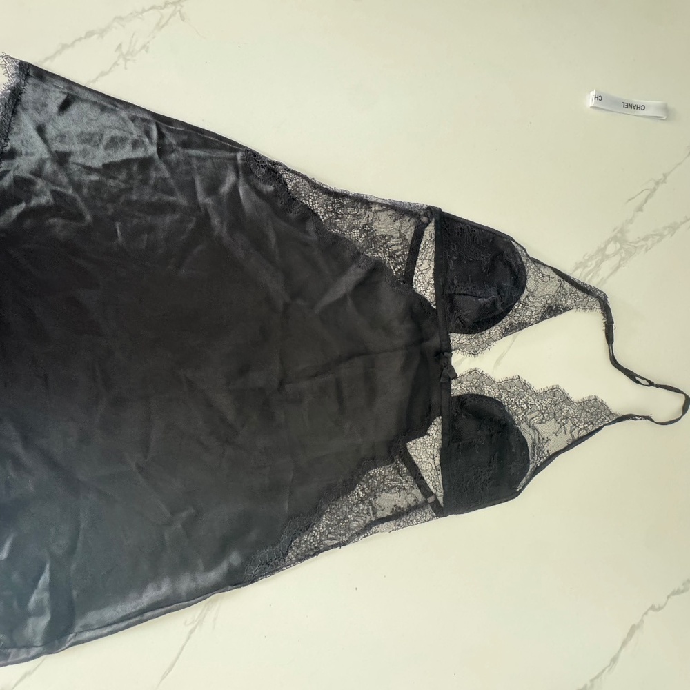 Victoria’s Secret Black Lace Slip – Size Large